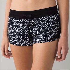 Lululemon Hotty Hot Short